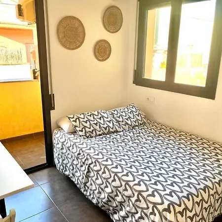 132mt Cozy With Balcony And Kitchen Mataró