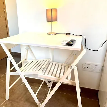 132mt Cozy With Balcony And Kitchen Daire